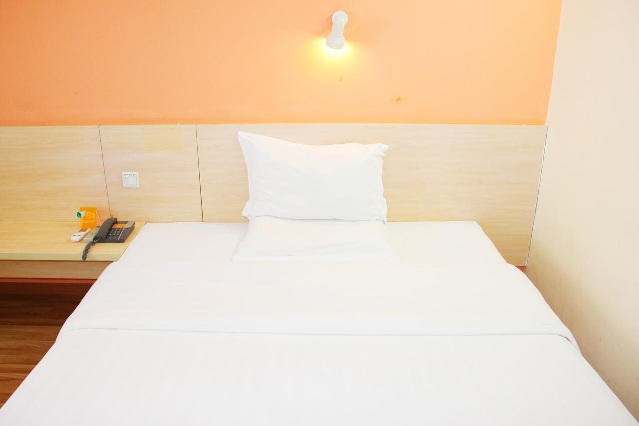7Days Inn Shanghai Yichuan Road Extérieur photo